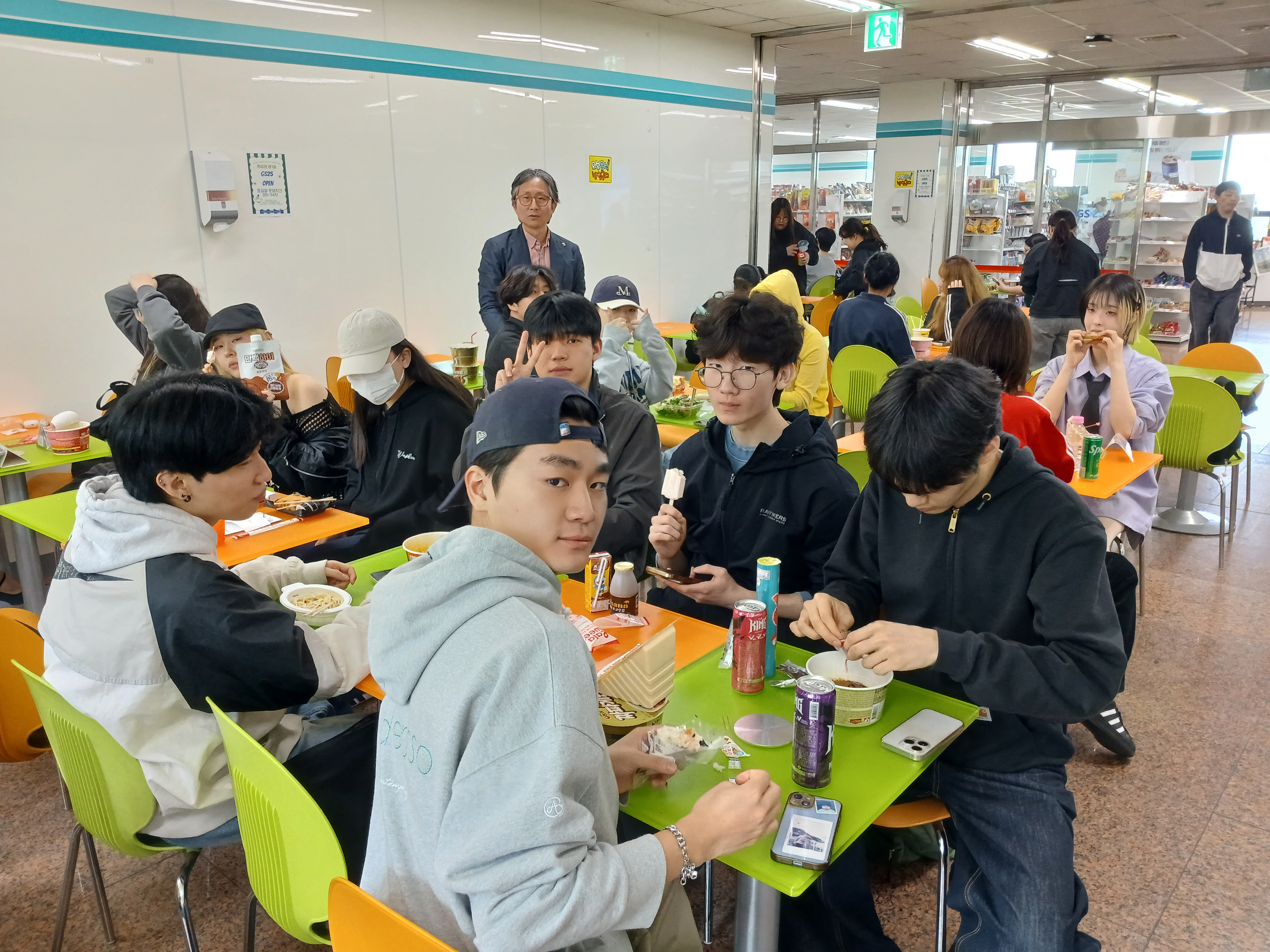 [패션스타일디자인과]AI와 캠퍼스 적응하기-멘토링  5번째 첨부파일 이미지